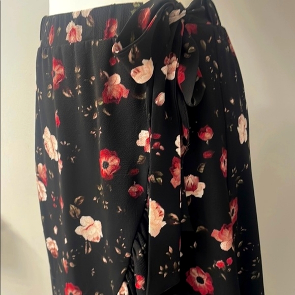 Kismet Black Skirt Ruffles and Pink Floral design Wrap Style With Tie Size S - Picture 3 of 7